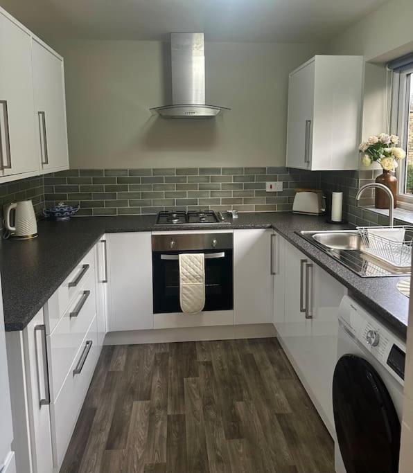 Stylish 2 Bedrooms Flat In A Quiet Cul-De-Sac Area, Near Sheffield City Centre With Free Parking Kültér fotó