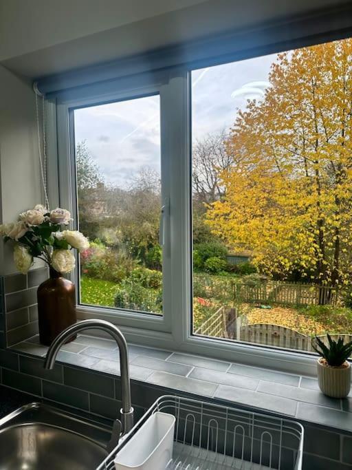 Stylish 2 Bedrooms Flat In A Quiet Cul-De-Sac Area, Near Sheffield City Centre With Free Parking Kültér fotó